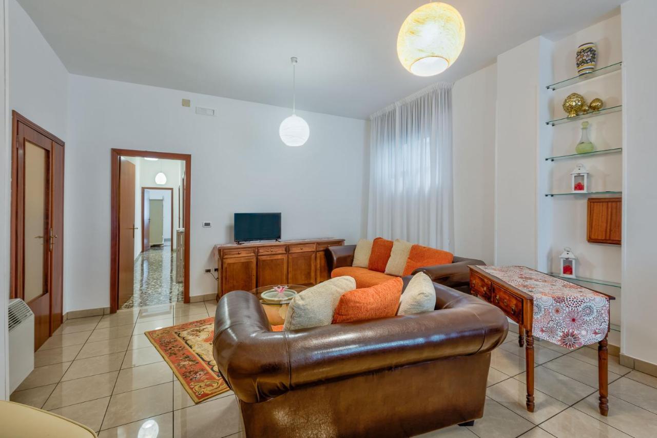 Casa Vacanza Binario 35 Ceglie Messapica Esterno foto